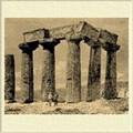 Развалины храма Афины Халмитис в Коринфе